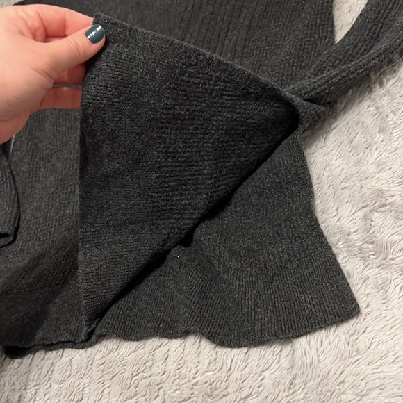 Loft Sweater - Picture 3 of 4